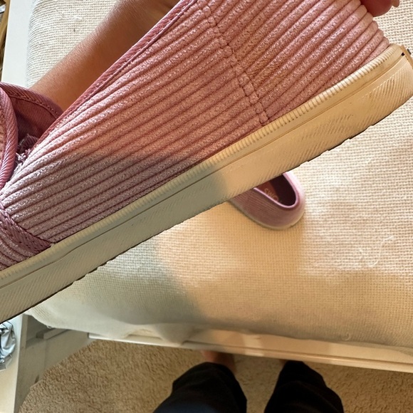 Toms Pink Flats with Elastic Panels and Textured Fabric - Picture 5 of 5